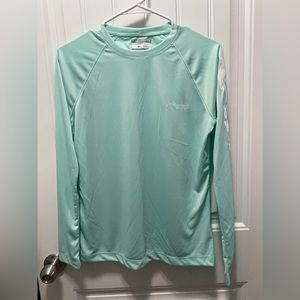 Super cute Columbia long sleeved Omni-Shade sun protection top!